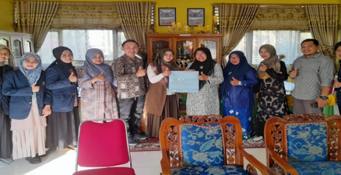 Kegiatan pengabdian yang dilaksanakan oleh Dosen Program Studi Bimbingan dan Konseling Universitas PGRI Sumatera Barat