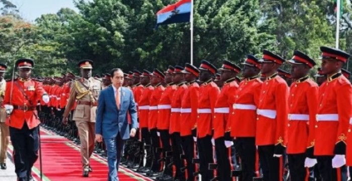 Istana Klarifikasi Kekeliruan Jokowi saat Ikuti Upacara Militer di Kenya