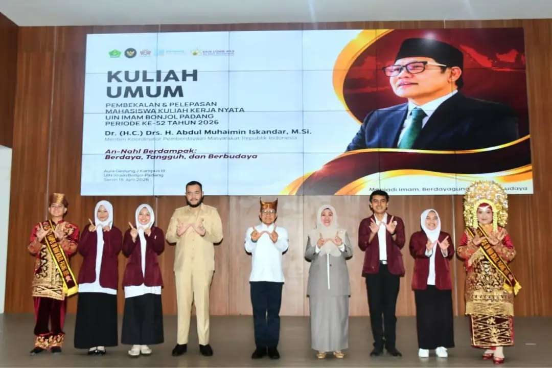 Wali Kota Padang, Fadly Amran, menghadiri kegiatan pembekalan dan pelepasan 2.530 mahasiswa Kuliah Kerja Nyata (KKN) Periode ke-52 Universitas Islam Negeri Imam Bonjol (UIN-IB) 