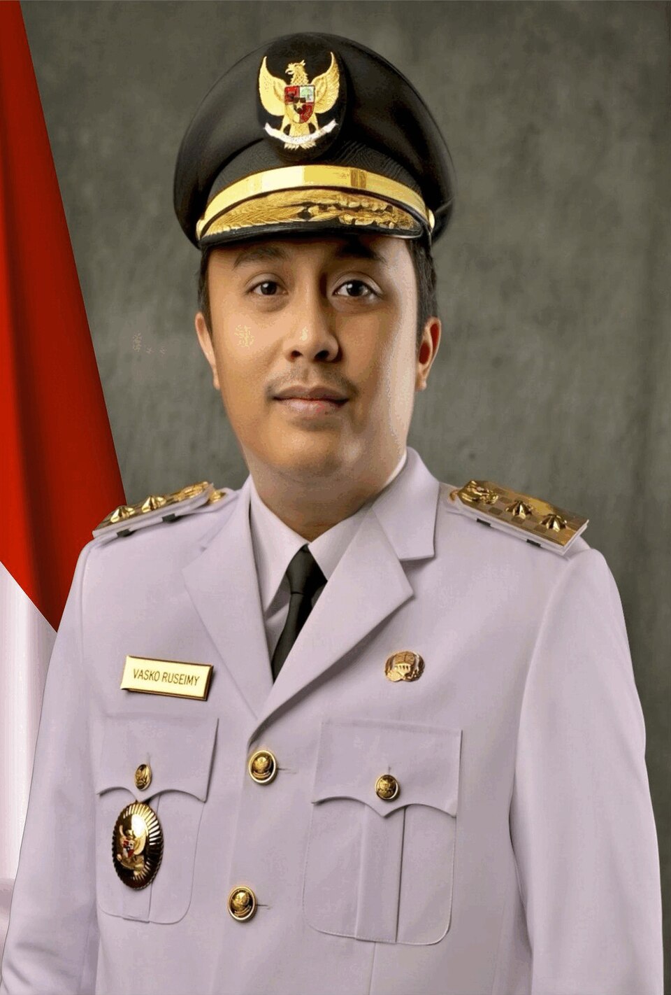 Wakil Gubernur Sumatera Barat Vasko Ruseimy mendampingi Menteri Kebudayaan Fadli Zon saat Jam Gadang Cultural Night 2026 di Bukittinggi, (20/6/2026). (Foto: Wikimedia Commons)