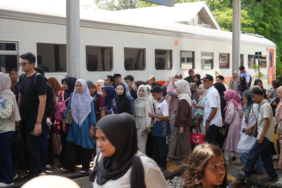KA Pariaman Ekspres melayani penumpang Festival Tabuik 2026