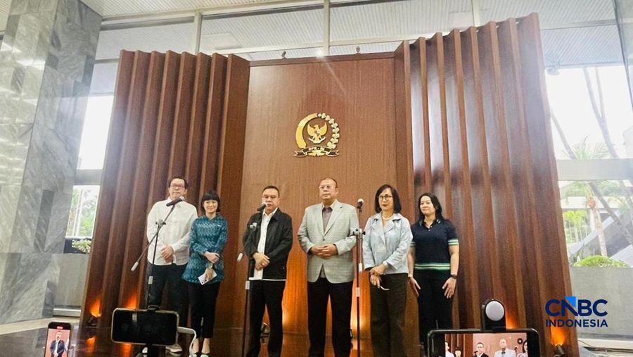 Konferensi pers penerapan komisi ojol 8 persen di Gedung Nusantara III, DPR RI