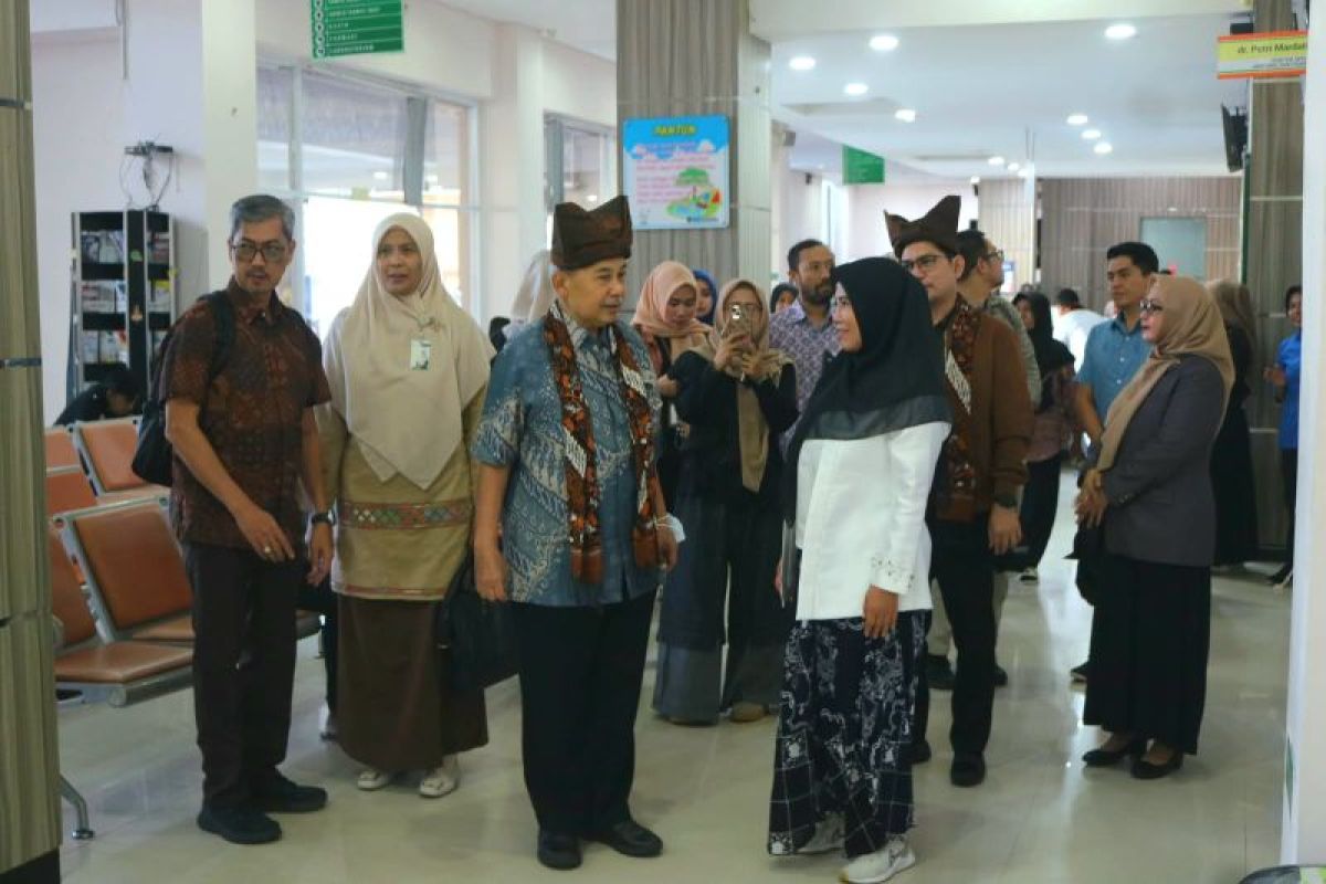Dewas BPJS Kesehatan meninjau Program Rujuk Balik di RSUD dr. Rasidin Padang