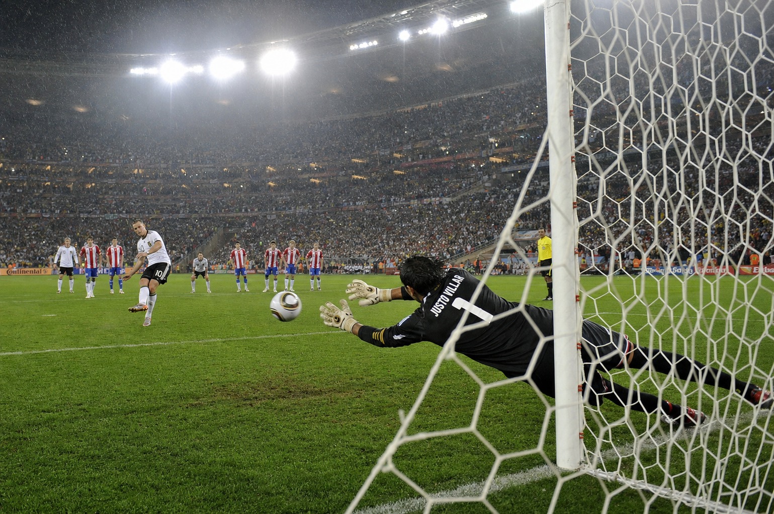Ilustrasi adu penalti Jerman vs Paraguay di Piala Dunia 2026
