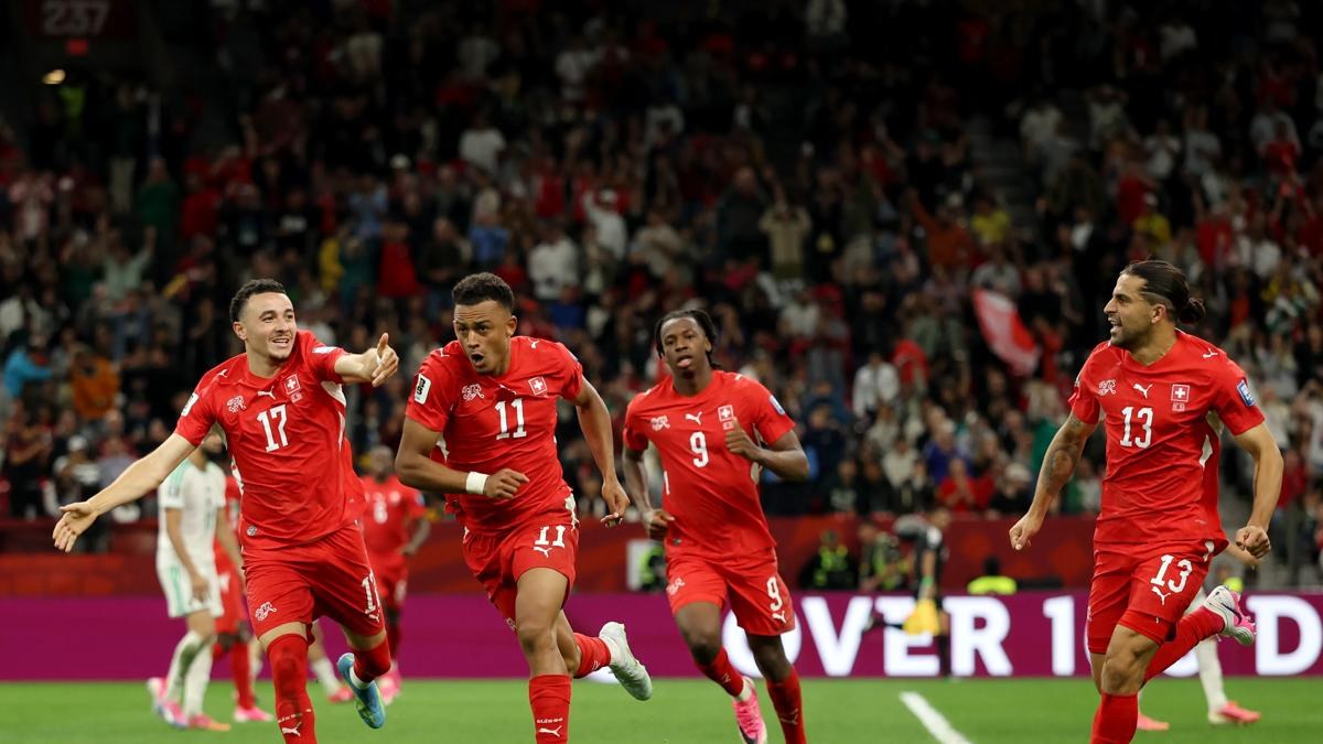 Dan Ndoye merayakan gol Swiss ke gawang Aljazair pada babak 32 besar Piala Dunia 2026.