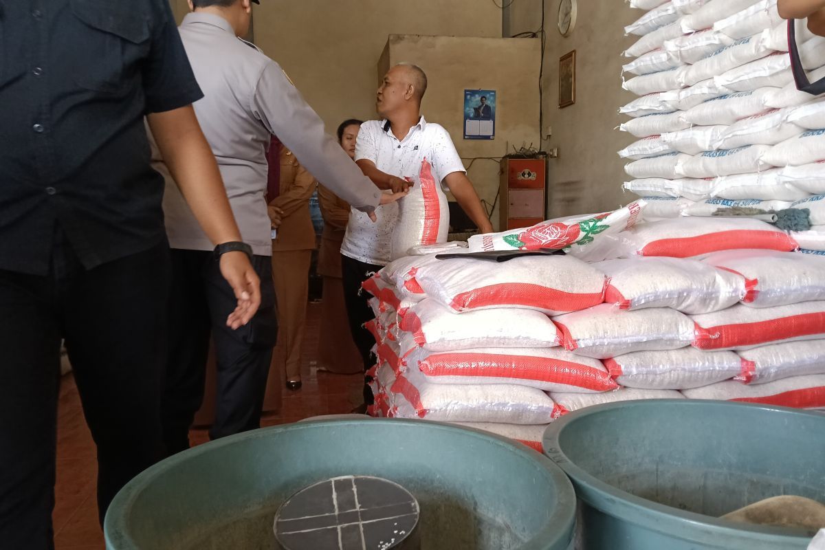 Pemkab Pasaman Barat Pastikan Stok Beras Cukup Hingga Akhir Juli 2026