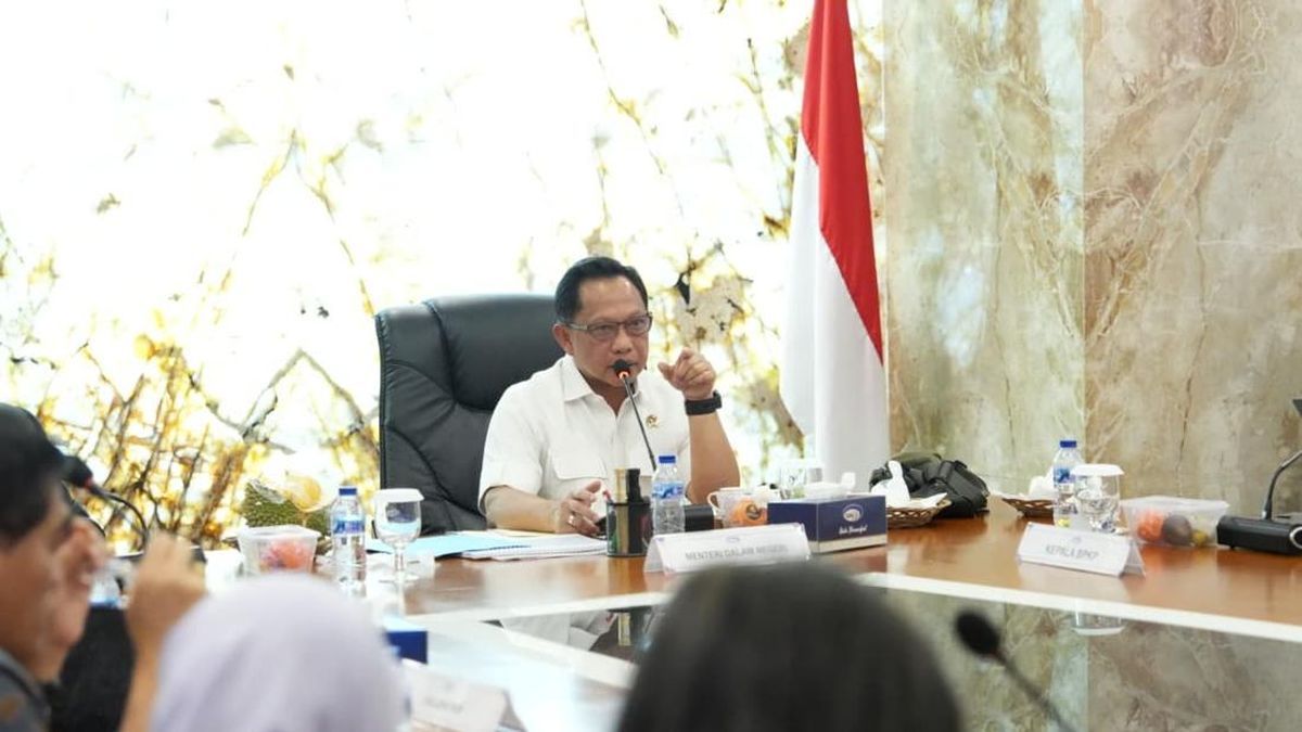 Tito Usul Batasi Biaya Kampanye usai Rentetan OTT Kepala Daerah
