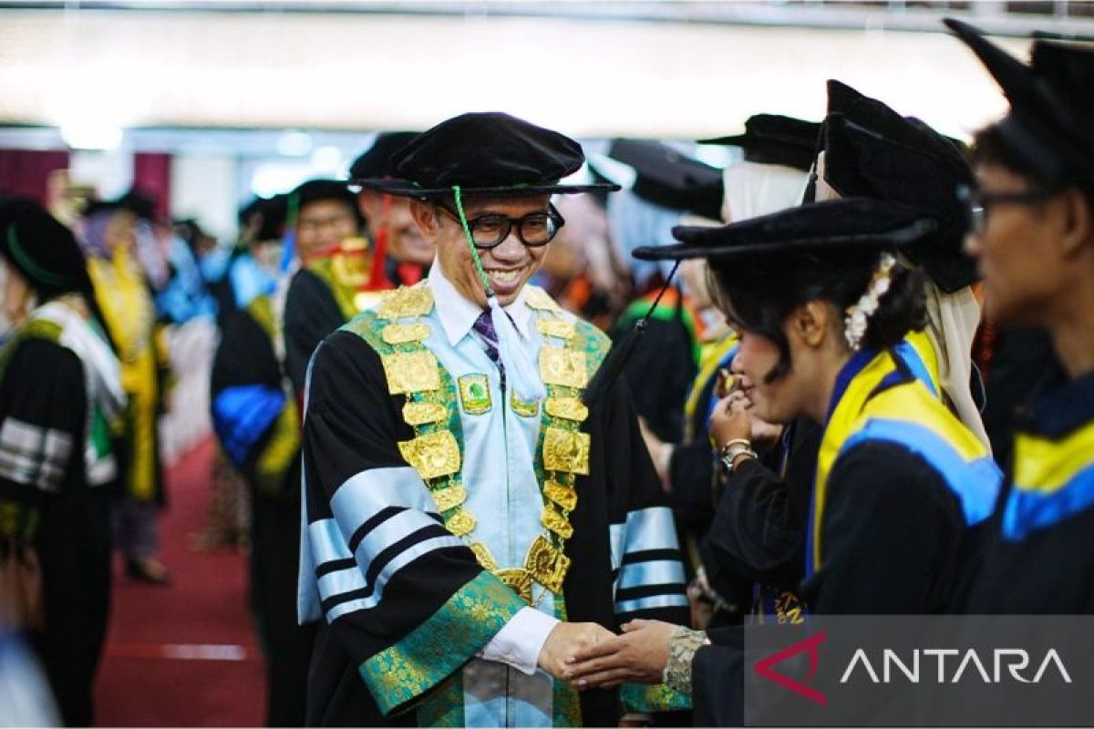 UNAND Luluskan 1.389 Wisudawan di Wisuda III 2026, Rektor Tekankan Adaptasi Era Kecerdasan Buatan