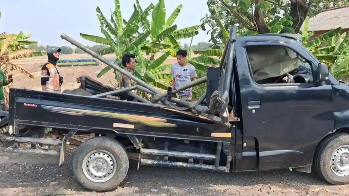 Kecelakaan Maut Pantura Indramayu: Pikap Rombongan Pengantin Ditabrak 2 Truk, 13 Tewas 8 Luka