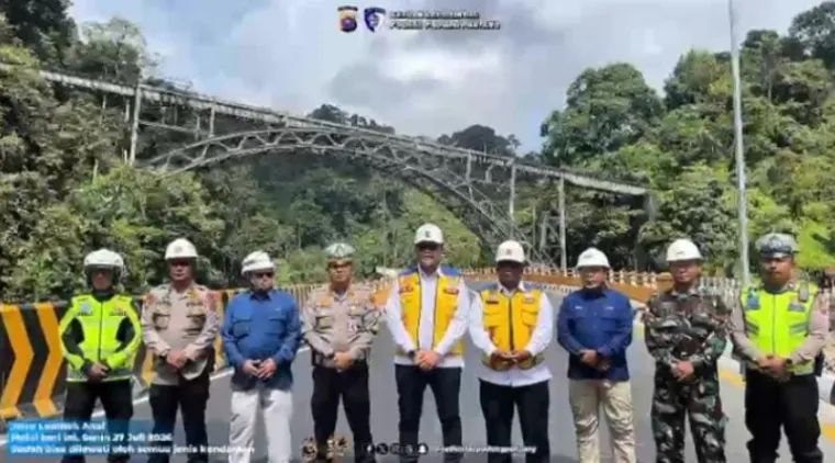 Jalur Lembah Anai Resmi Dibuka, Seluruh Jenis Kendaraan Sudah Bisa Melintas
