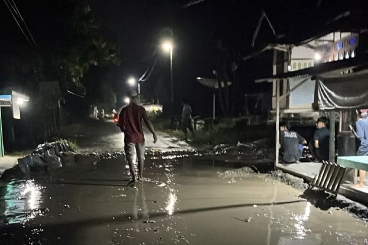 Banjir Bandang Sungai Batang Agam Rendam Dua Jorong, 80 Warga Mengungsi