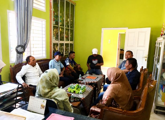 Kadisdikbud Padang Pariaman Hendri saat melakukan sidak ke SMPN 1 Batang Anai