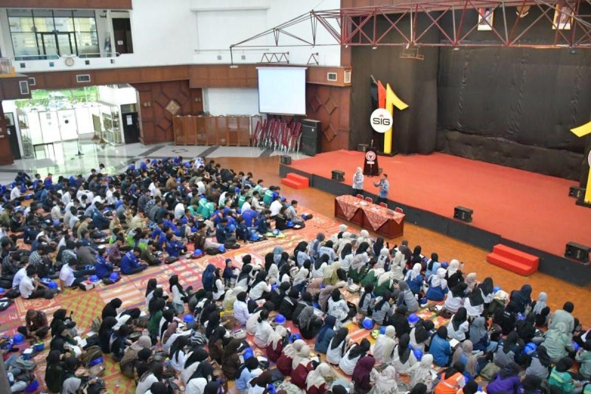 450 Mahasiswa dan Pelajar Magang di PT Semen Padang, K3 Jadi Pembekalan Awal