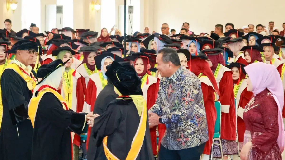 Unisbar Pariaman Wisuda 328 Lulusan, 9 Raih Double Degree Malaysia