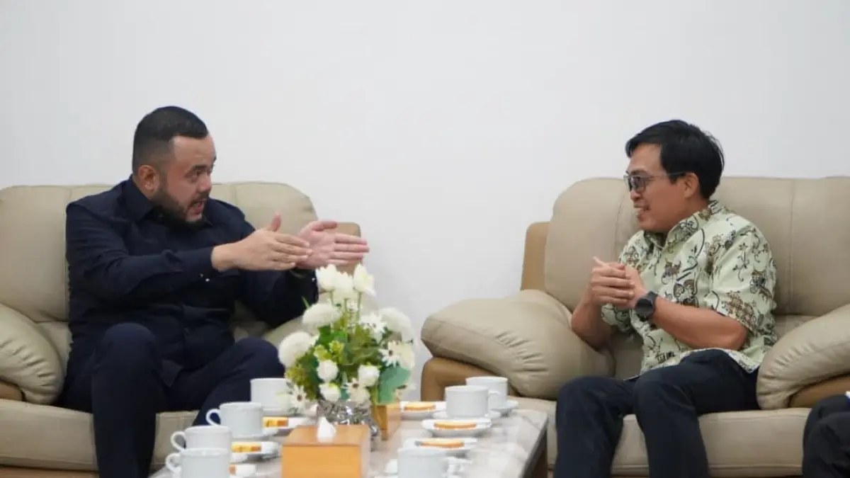 Wali Kota Padang Fadly Amran menerima General Manager Pelindo Regional 2 Teluk Bayur membahas Maritim Center Muara Padang